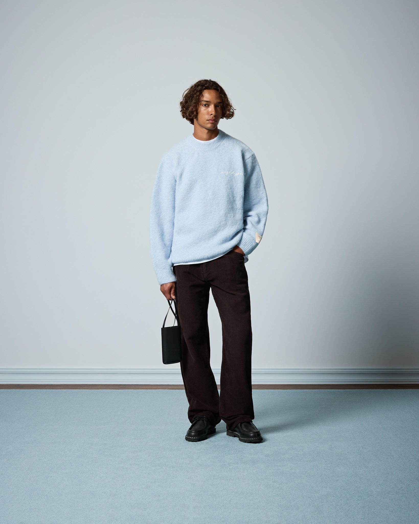 eightyfive-heavy-crew-neck-sweater-babyblue-pullover-oversized image 4