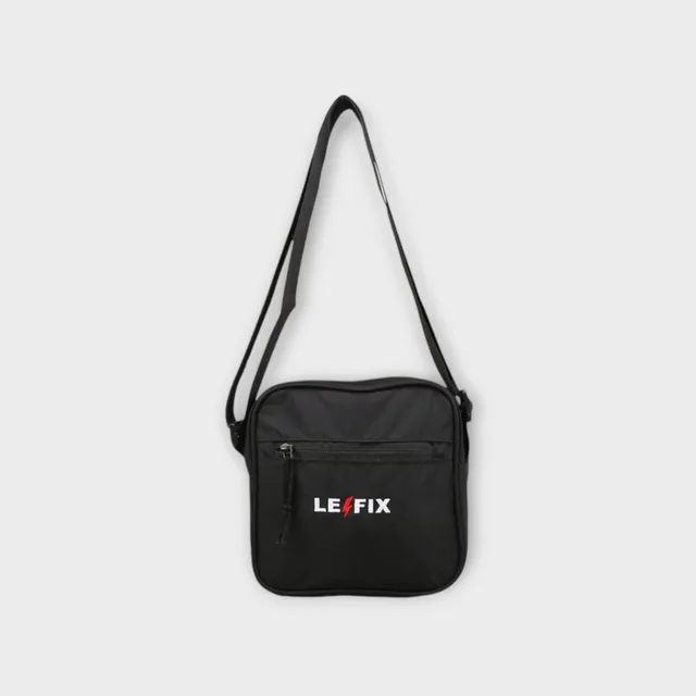 le-fix-skuldertaske-umh-ngetasche-schwarz-nylon-wasserabweisend image 1