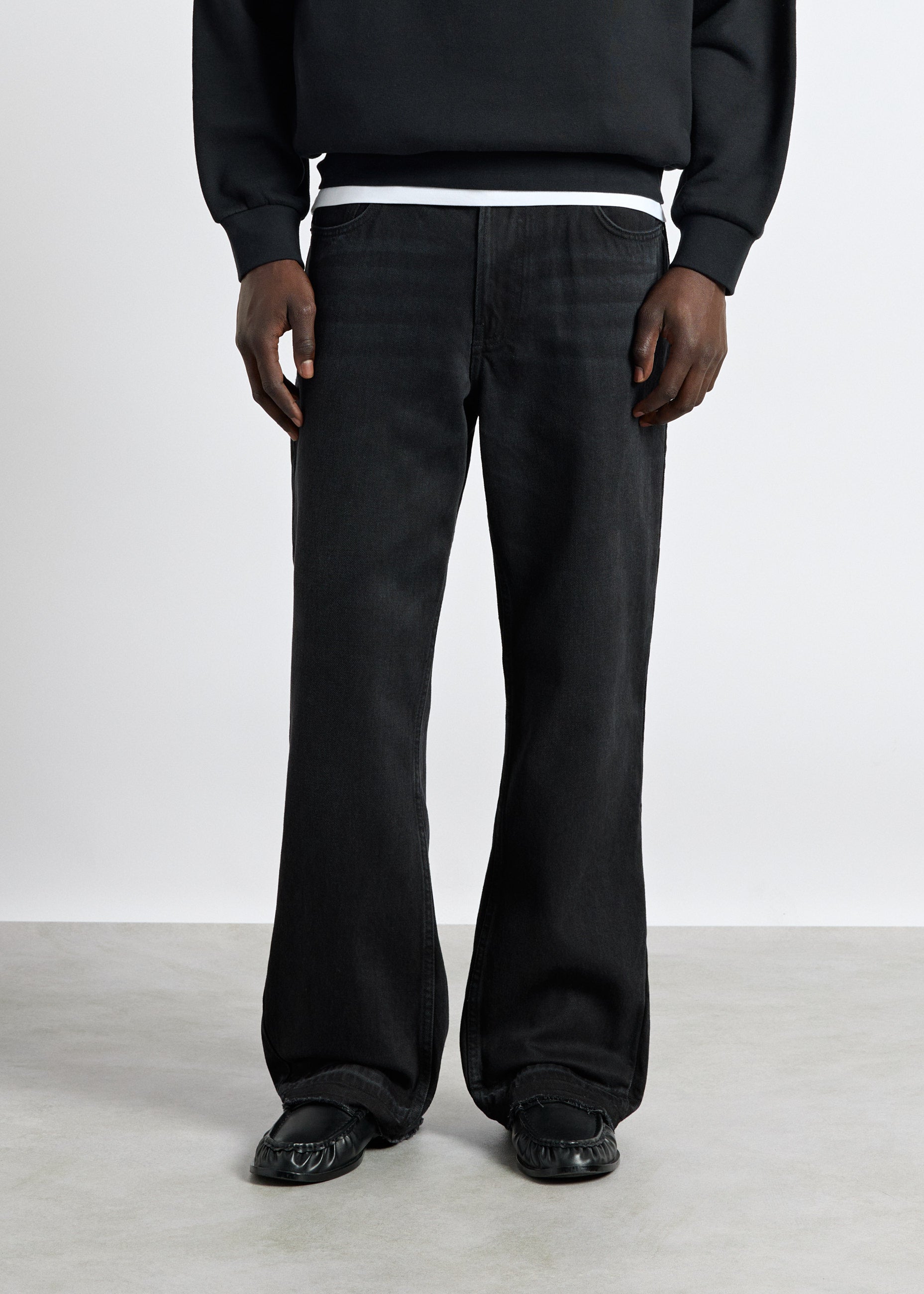 burocs-tony-flared-open-hem-jeans-grey-baumwolle image 4