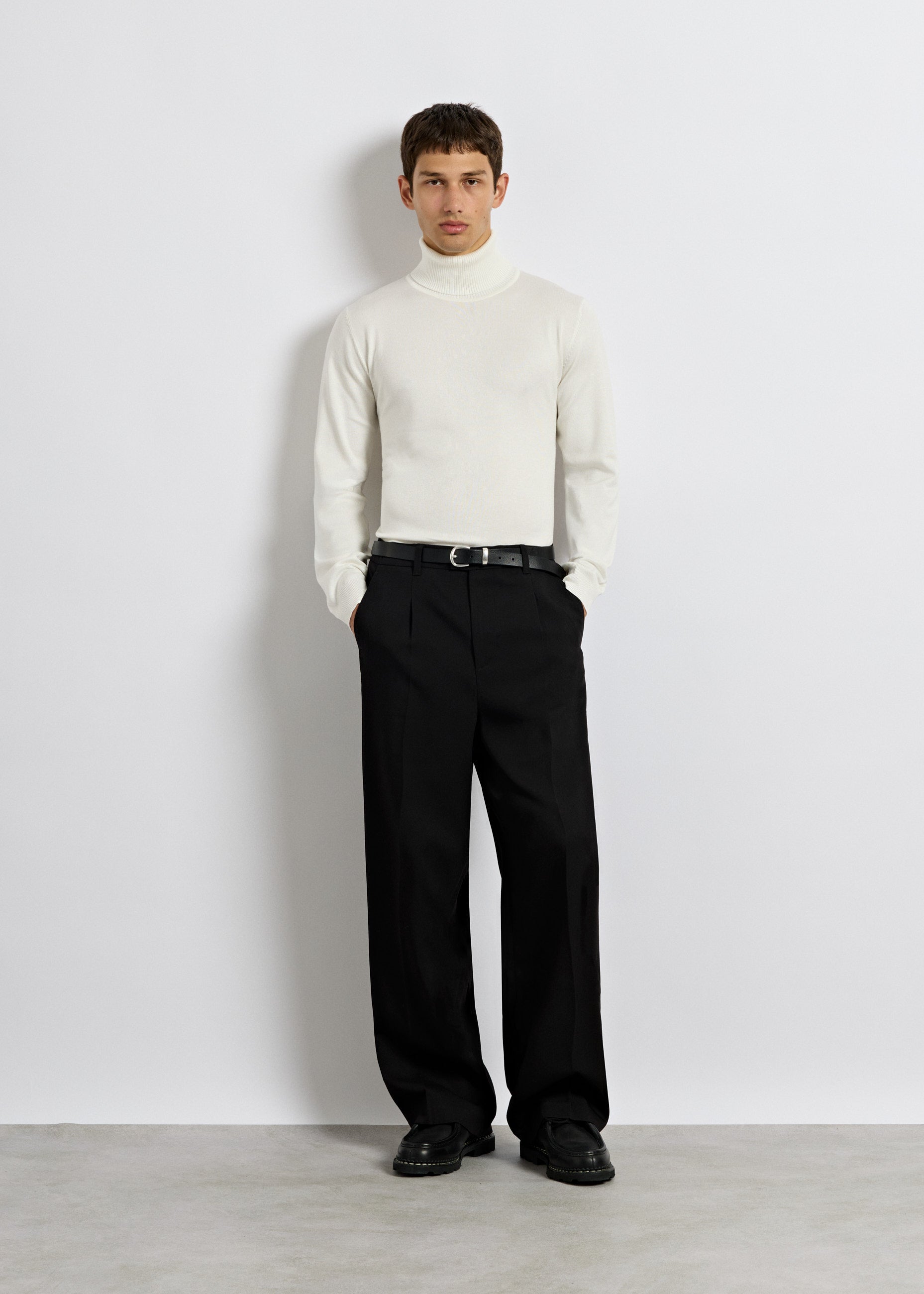 burocs-fine-knit-turtleneck-pullover-off-white-m image 4