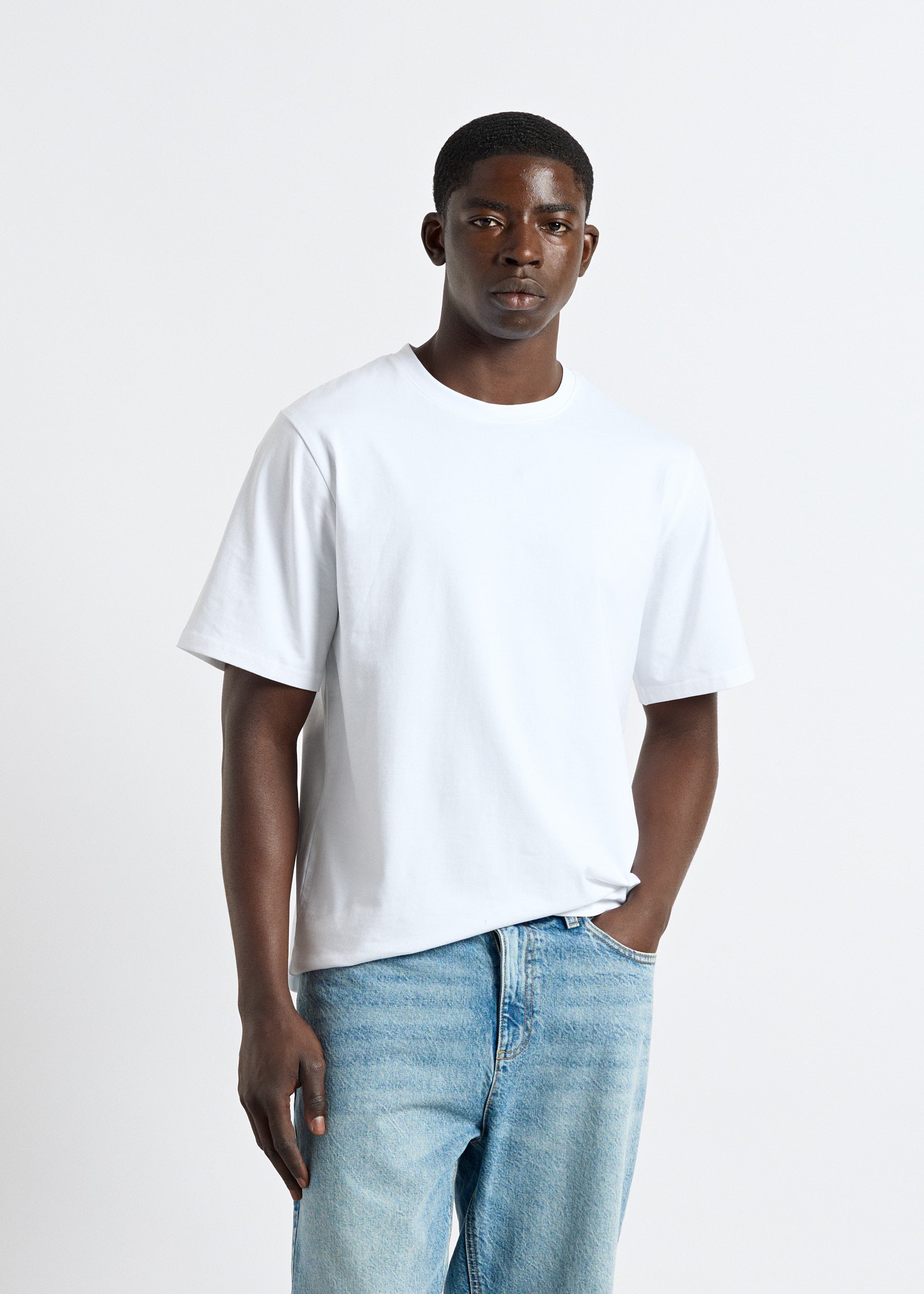 burocs-2-pack-regular-t-shirt-black-white-b-stickerei image 2