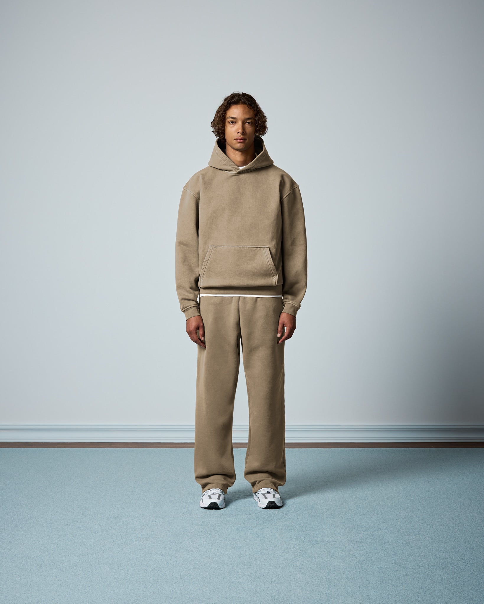 eightyfive-signature-hoodie-washed-taupe-baumwolle image 4