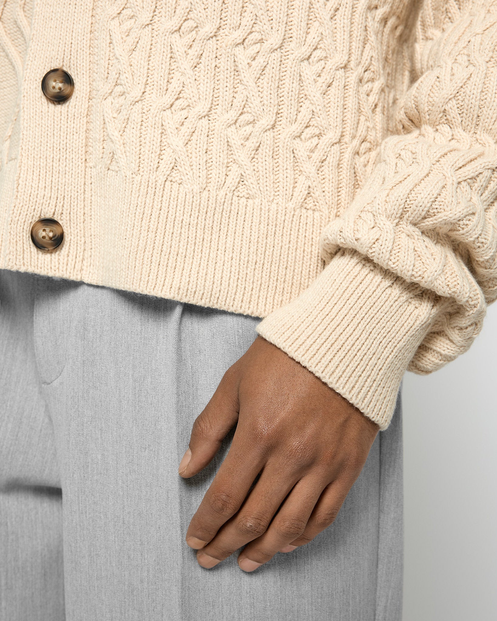 eightyfive-wool-asymmetric-cardigan-beige-wolle image 6