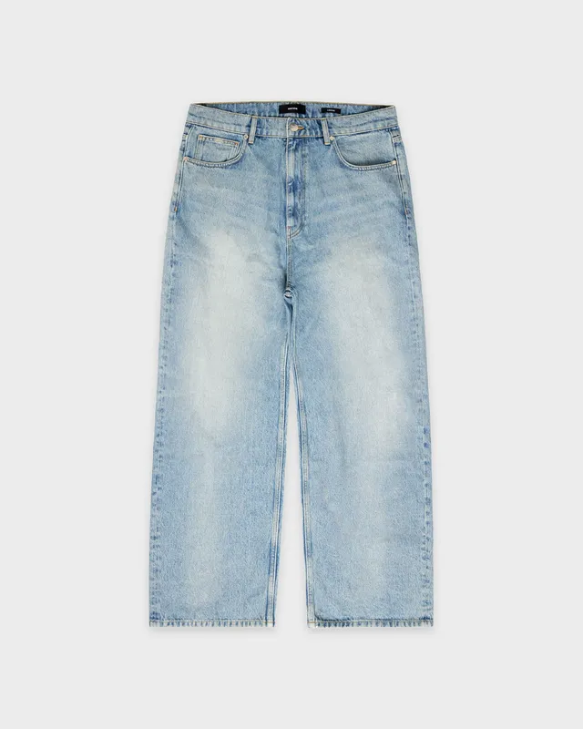 eightyfive-wide-denim-jeans-light-wash-blue-weit image 1