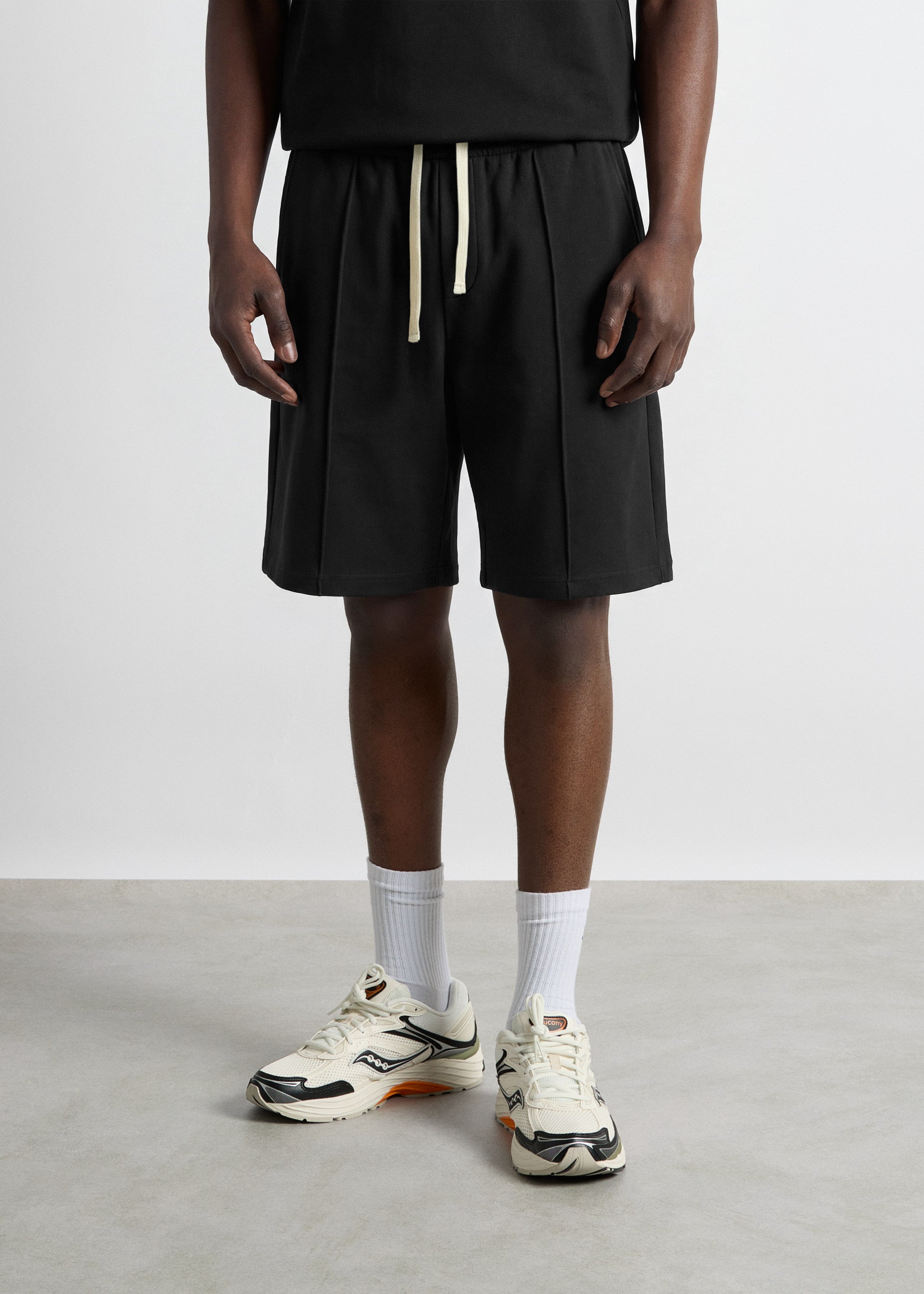 burocs-shorts-sweatshorts-with-seam-hose-black-baumwolle image 4