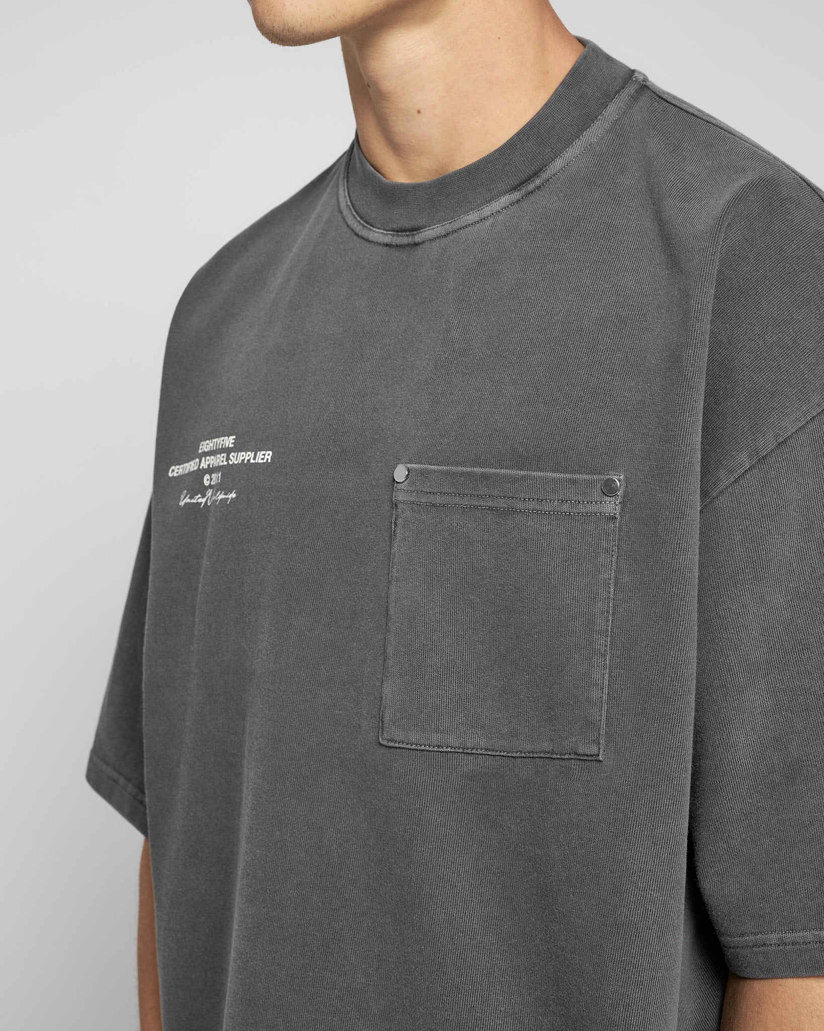 eightyfive-tops-united-cropped-t-shirt-t-shirt-stone-grey image 5