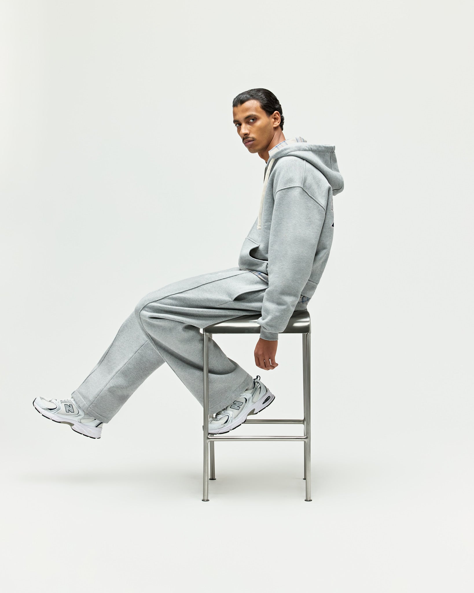 eightyfive-embroidered-zip-hoodie-sporty-grey-490gsm image 6