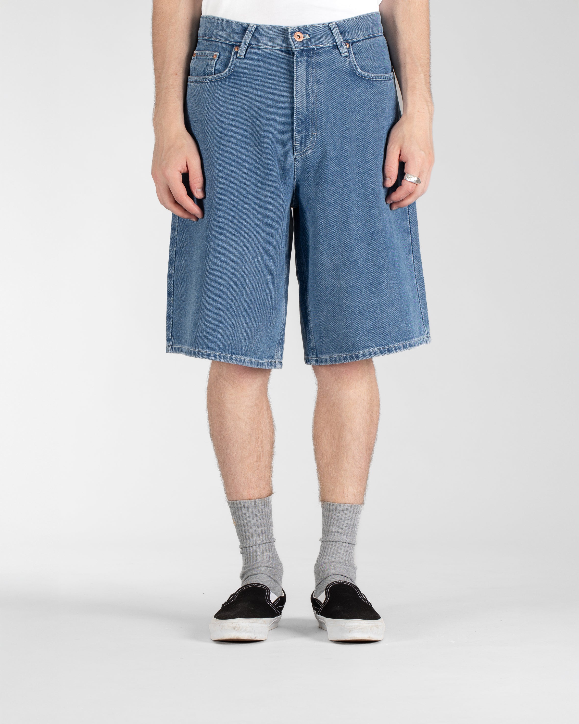 stan-ray-wide-5-short-shorts-mid-stone-denim image 2
