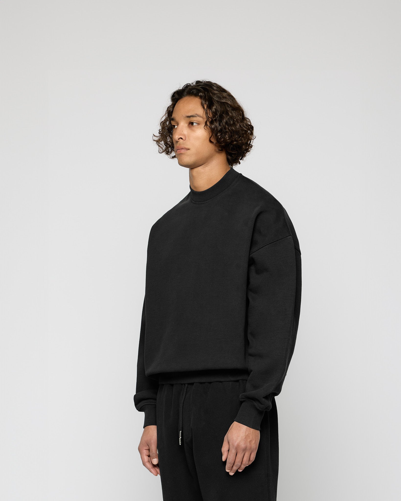 eightyfive-signature-crewneck-sweater-black-m-oversized image 3