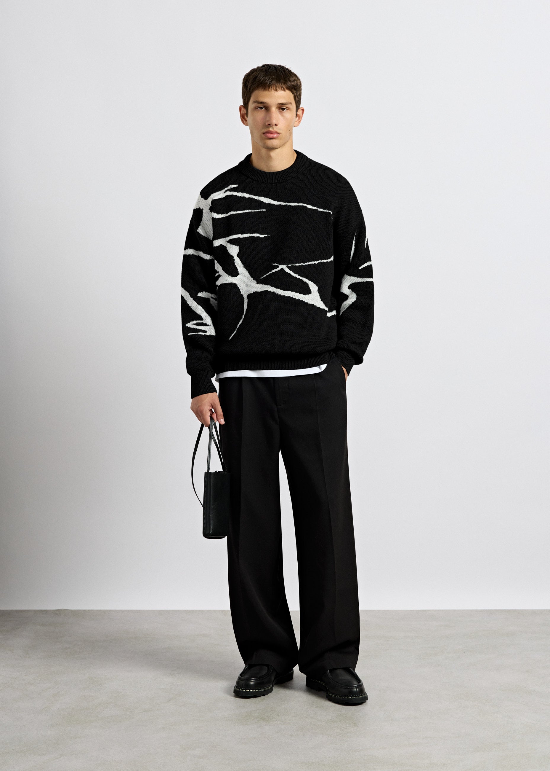 burocs-jacquard-knit-sweater-schwarz-rundhals image 4