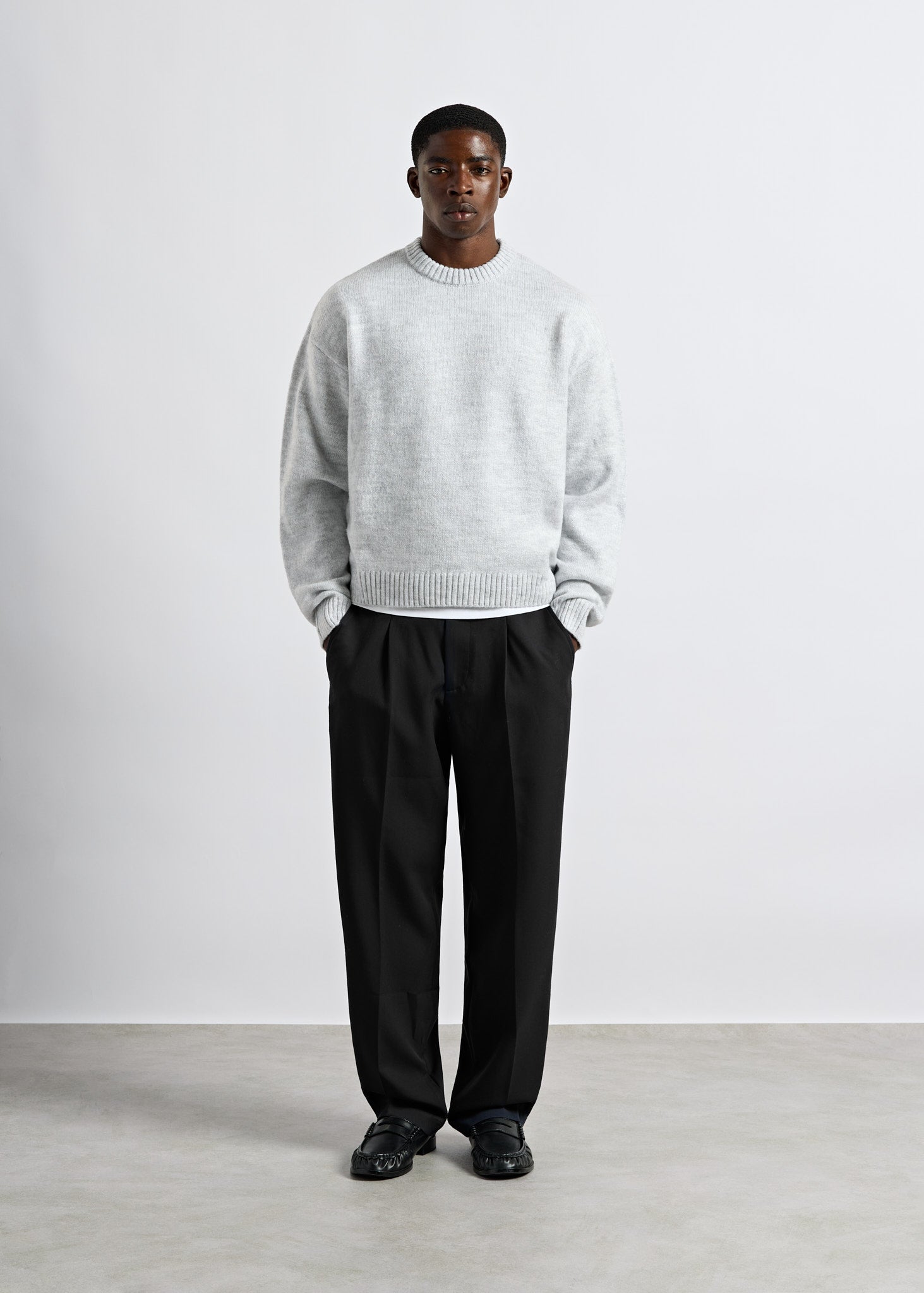 burocs-knit-crewneck-sweater-pullover-hellgrau-oversized image 4