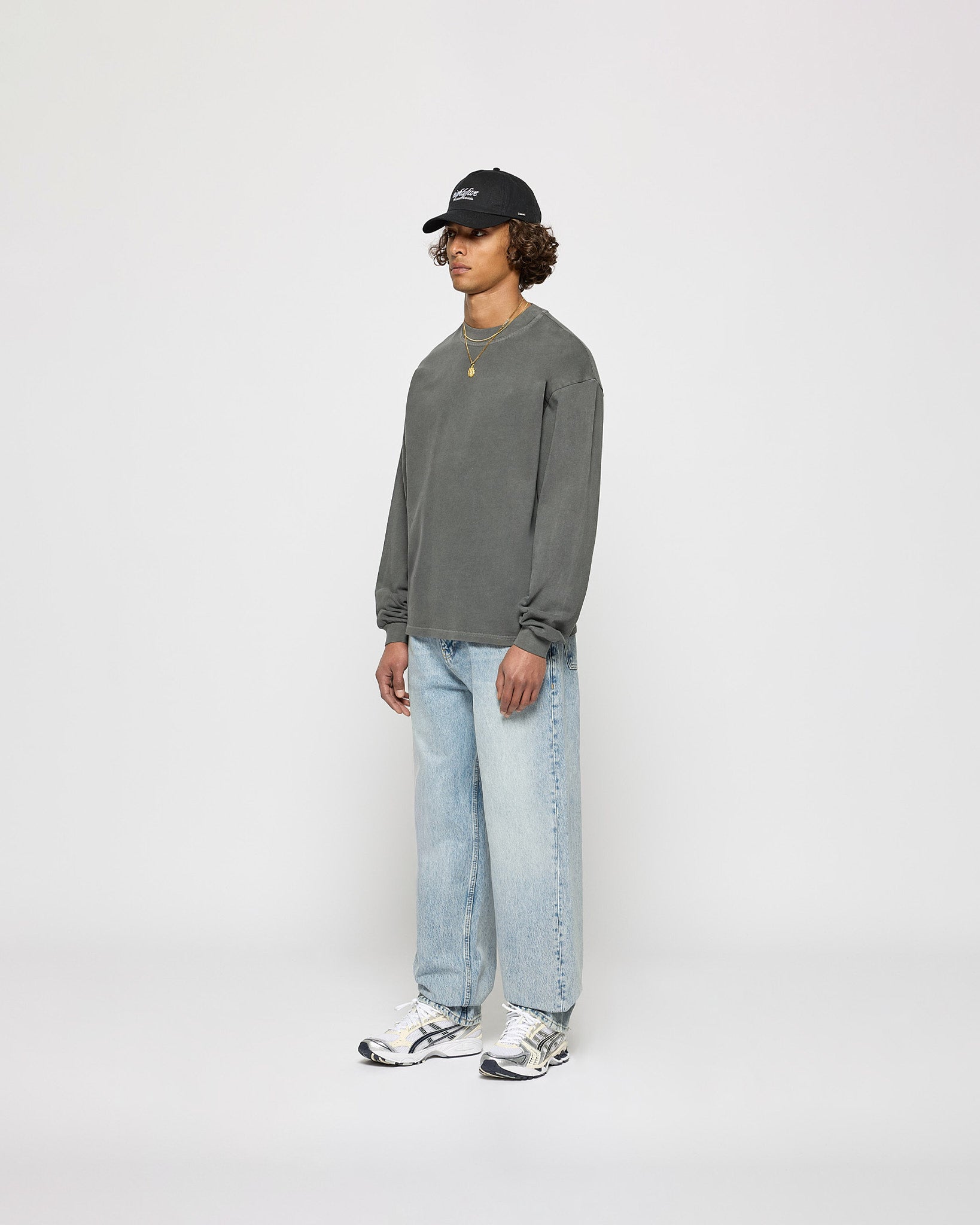 eightyfive-bottoms-85s-410-19-baggy-jeans-ocean-blue image 4