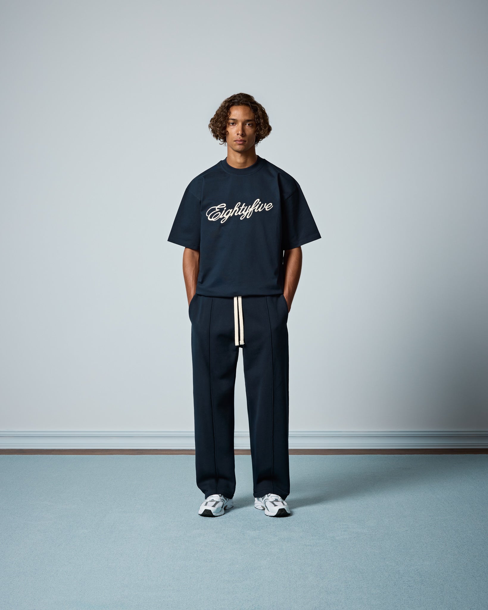 eightyfive-heavy-embroidered-t-shirt-navy-oversized image 4