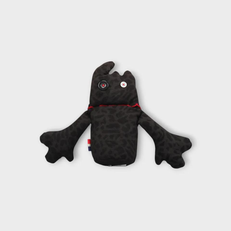le-fix-kaj-figur-camo-schwarz-dekofigur-aus-baumwolle image 1
