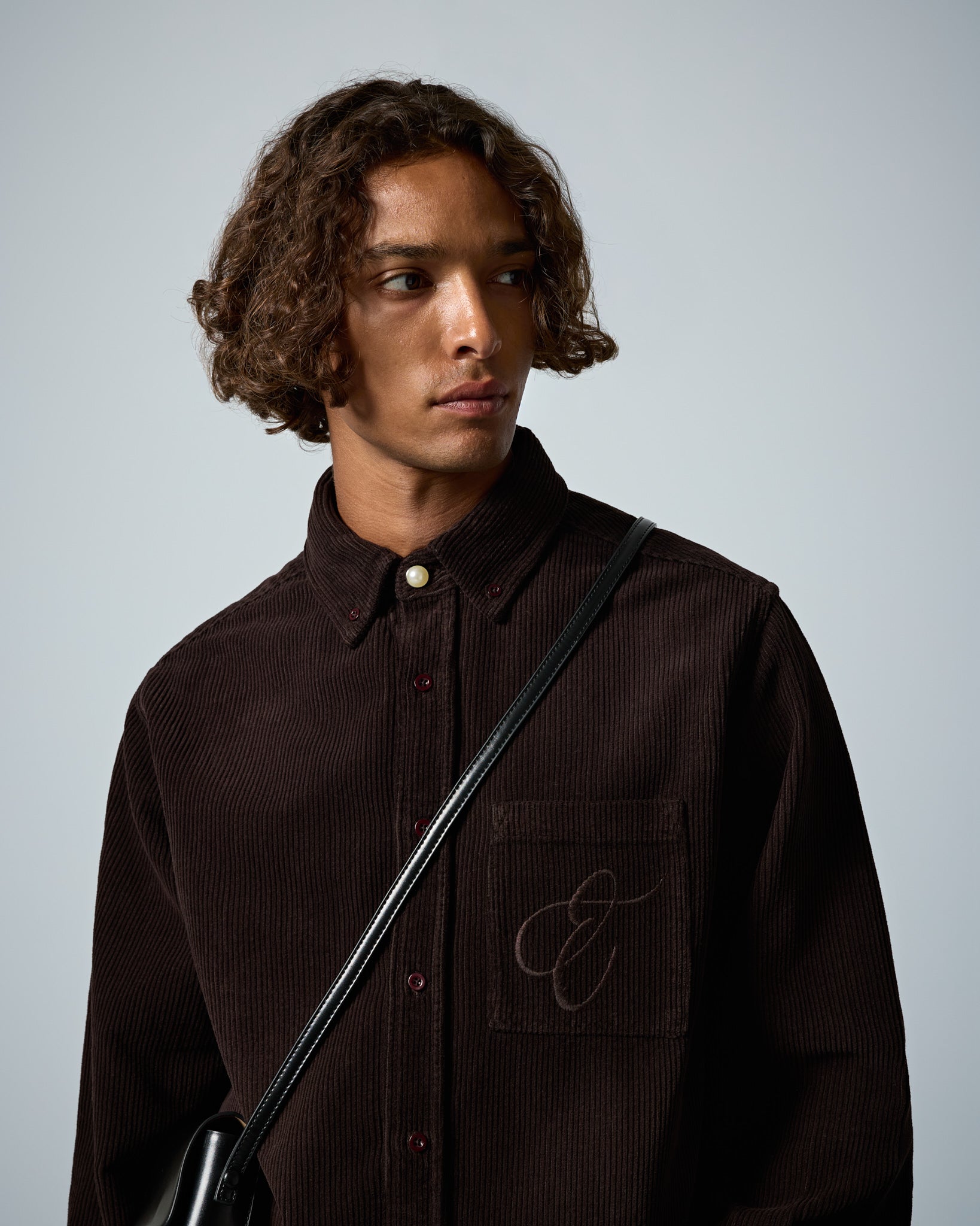 eightyfive-washed-corduroy-button-down-hemd-braun image 7