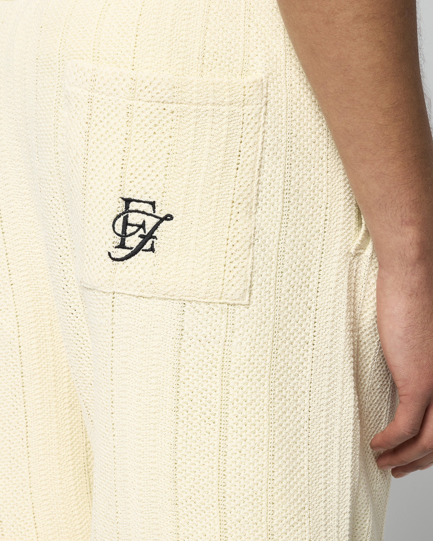 eightyfive-bottoms-embroidered-knit-shorts-off-white image 6