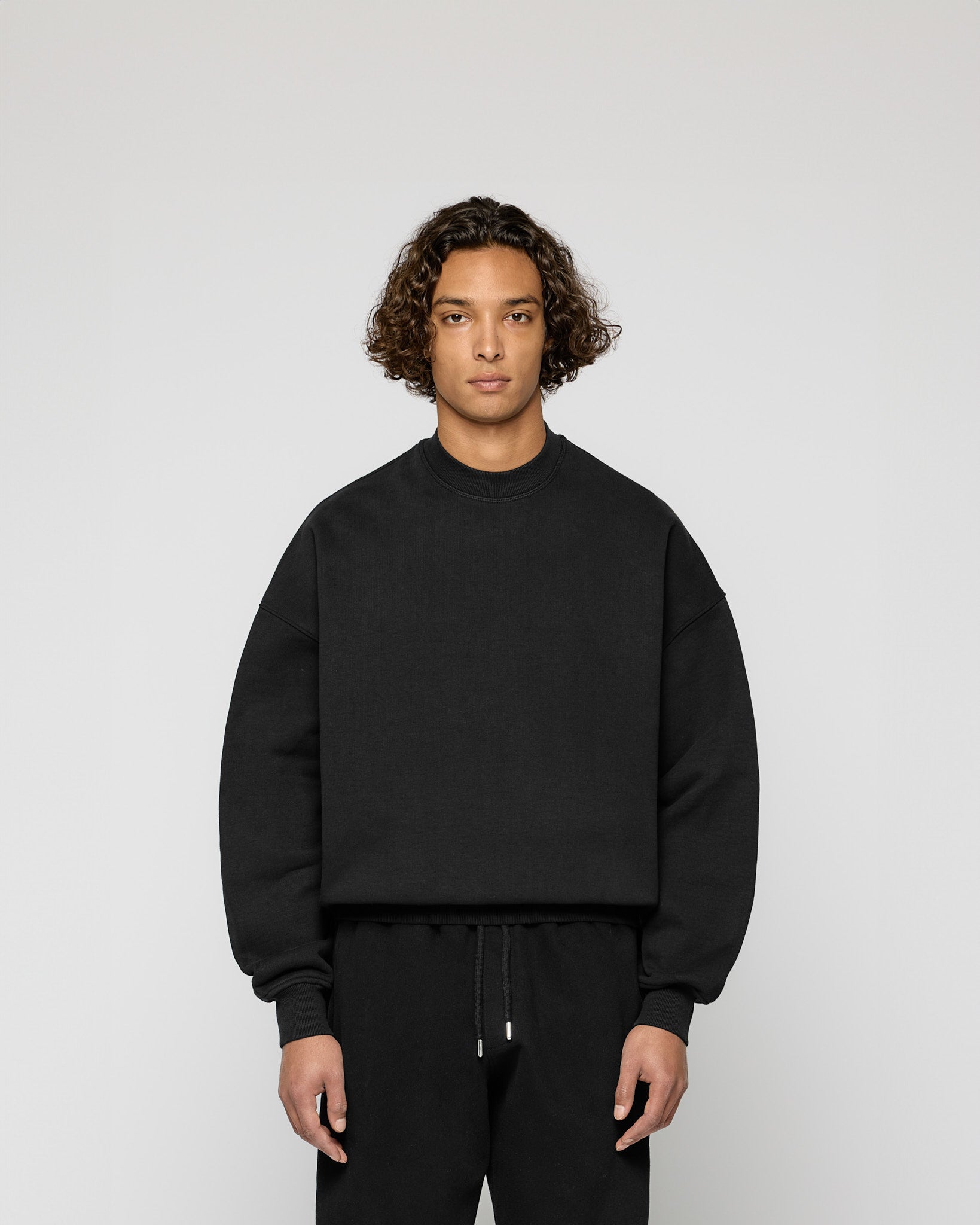 eightyfive-signature-crewneck-sweater-black-m-oversized image 2