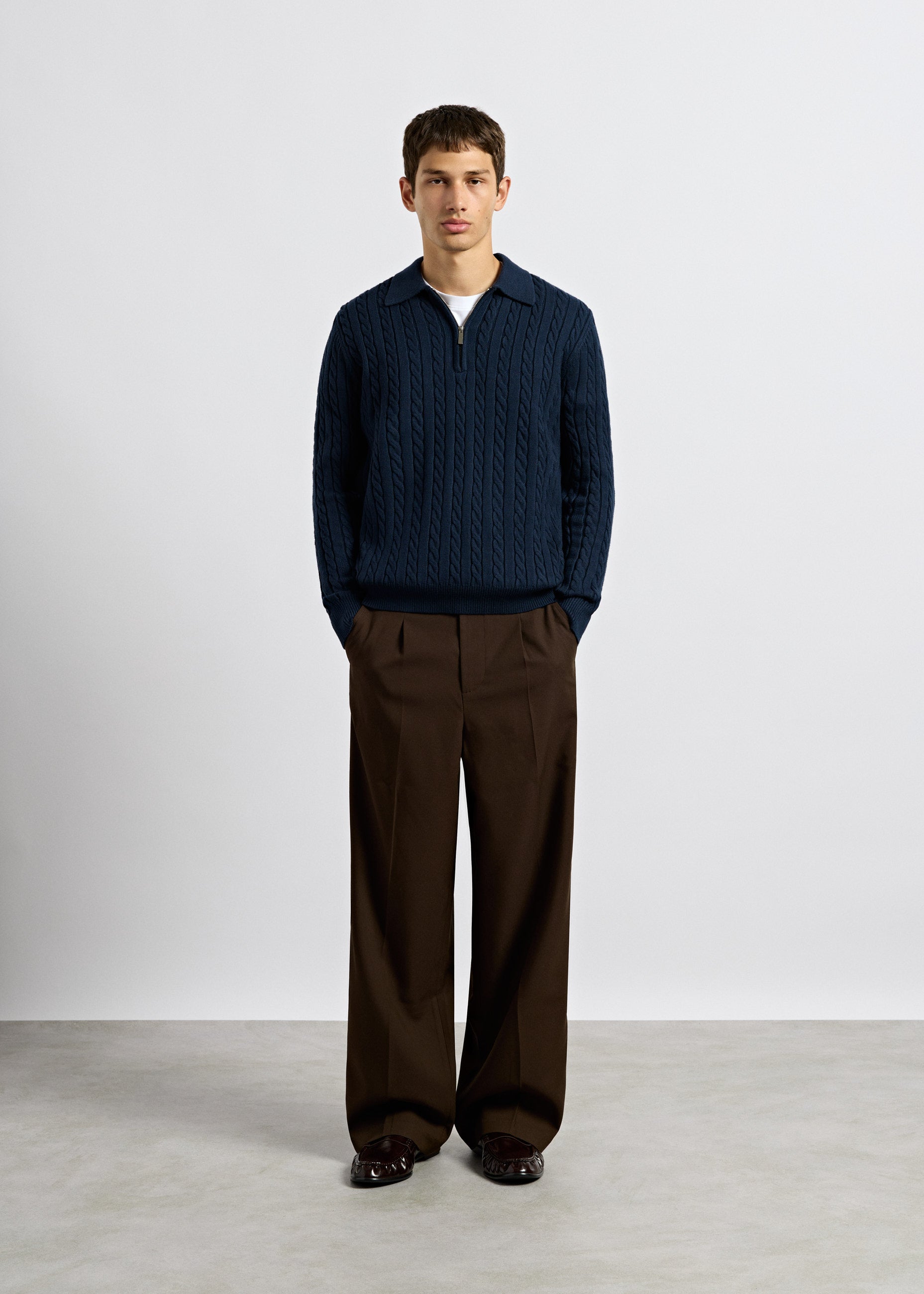 burocs-cable-knit-polo-sweater-herren-navy-zopfstrick image 4