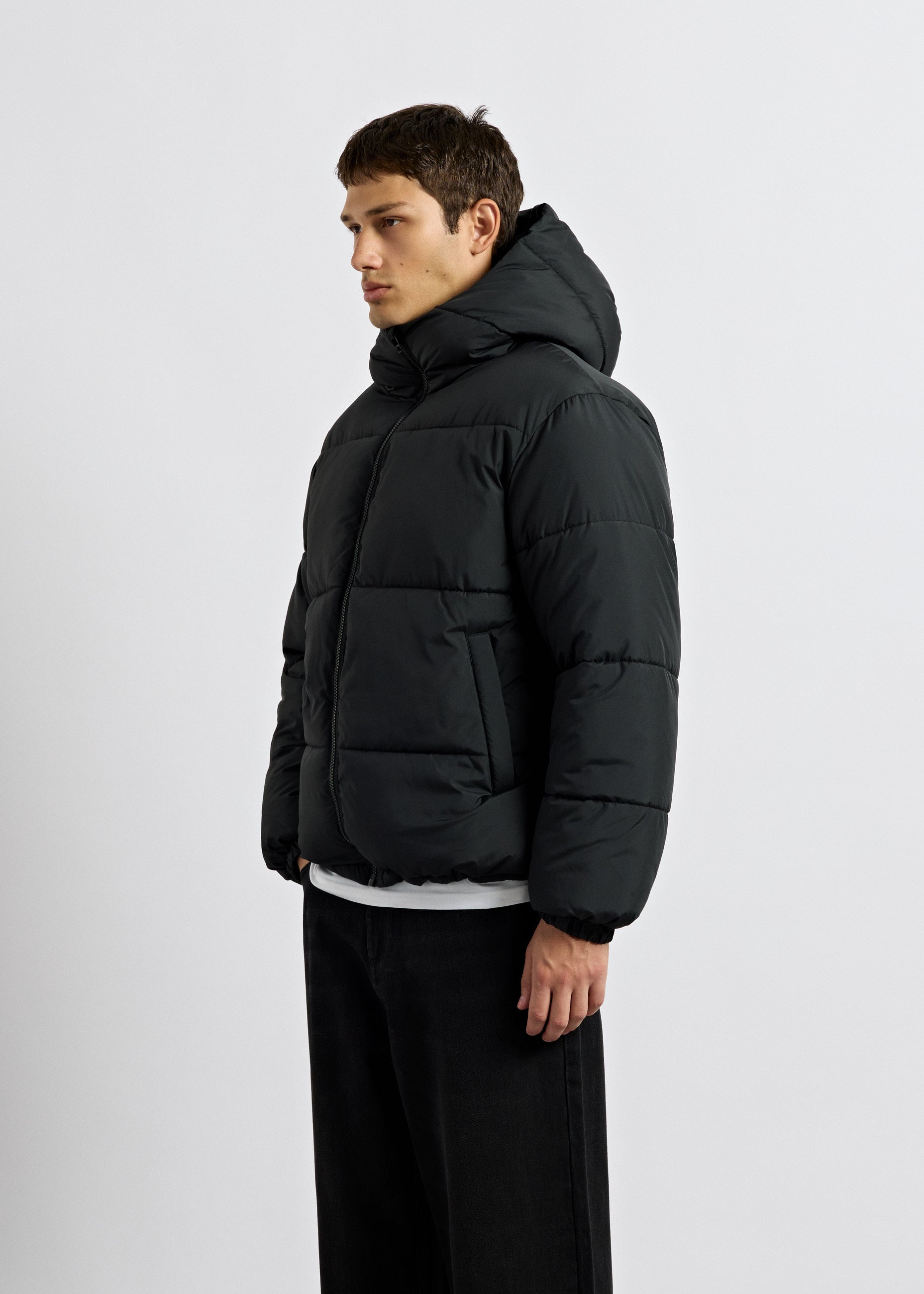 burocs-jackets-basic-hooded-puffer-jacket-black-kapuze image 4