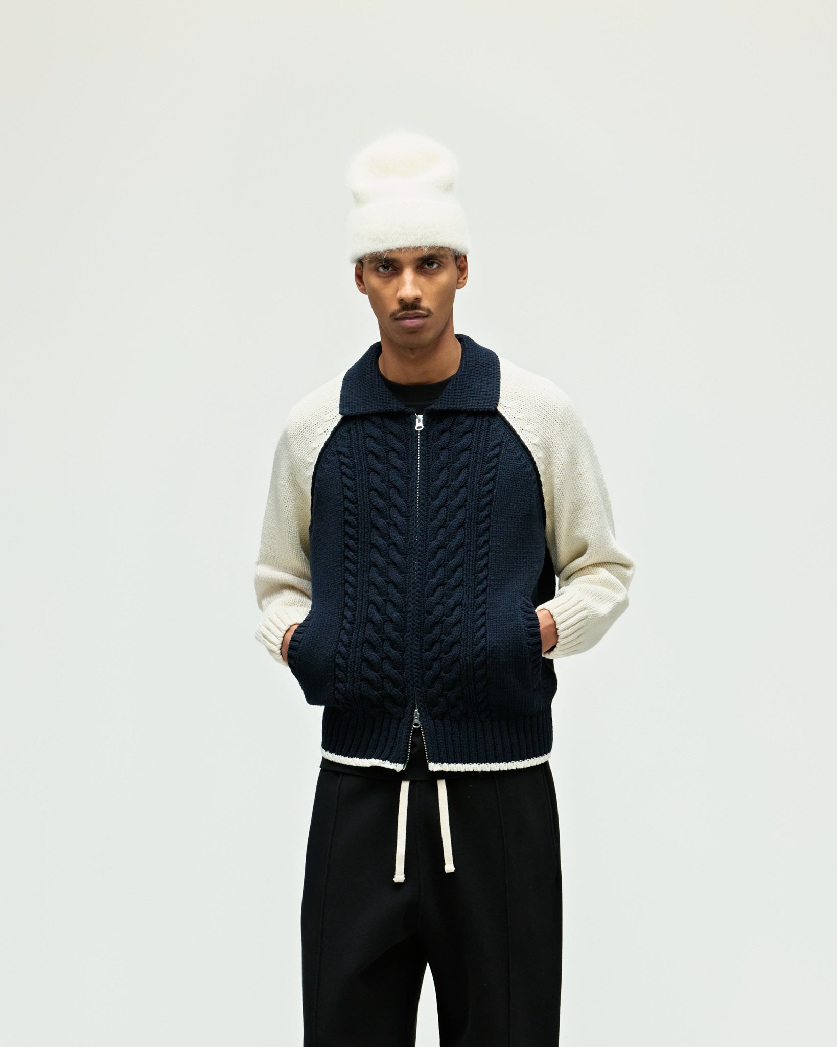 eightyfive-cable-knit-trainer-jacket-jacke-navy image 3